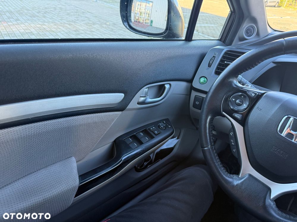 Honda Civic 1.8 i-VTEC Automatik Comfort 40 Jahre Edition - 8