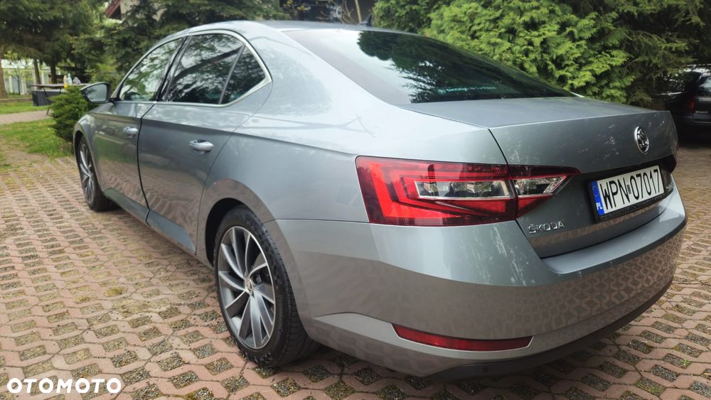 Skoda Superb 2.0 TDI L&K DSG - 28