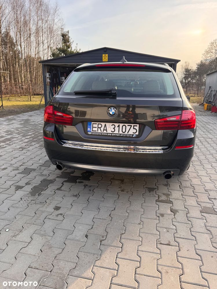 BMW Seria 5 525d Luxury Line - 3