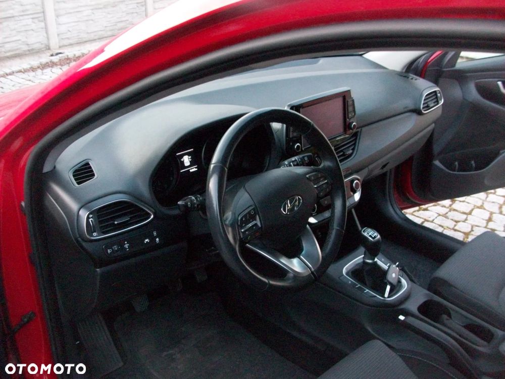 Hyundai i30 i30cw 1.4 Intro Edition - 18