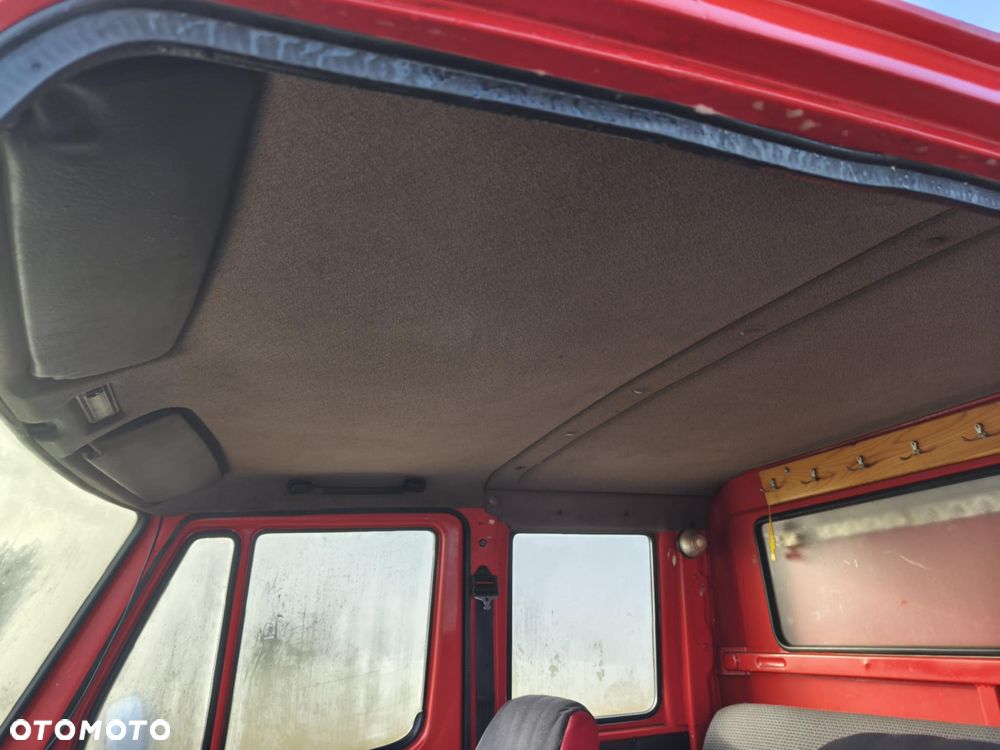 Mercedes-Benz 207 D - 15