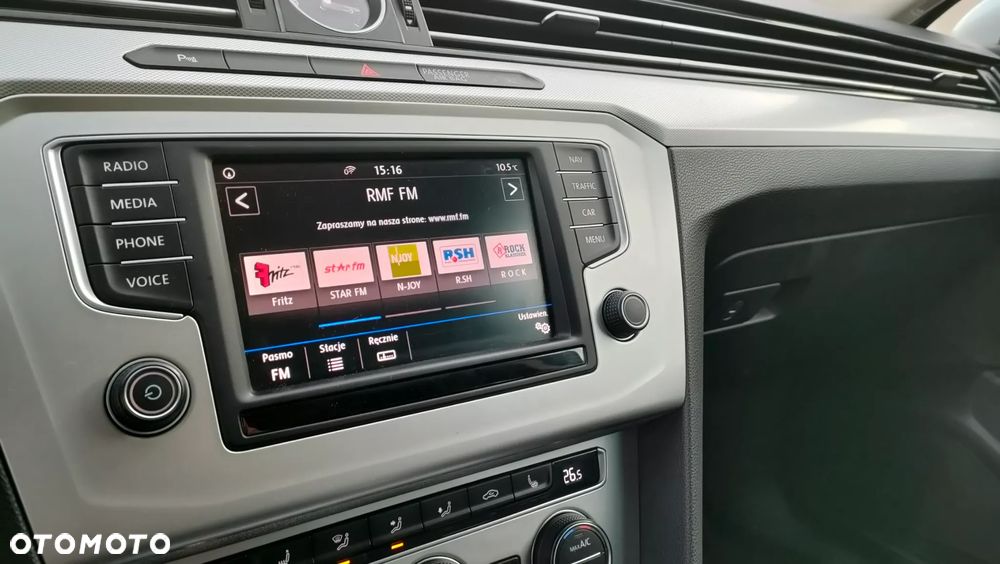 Volkswagen Passat 2.0 TDI SCR DSG Comfortline - 23