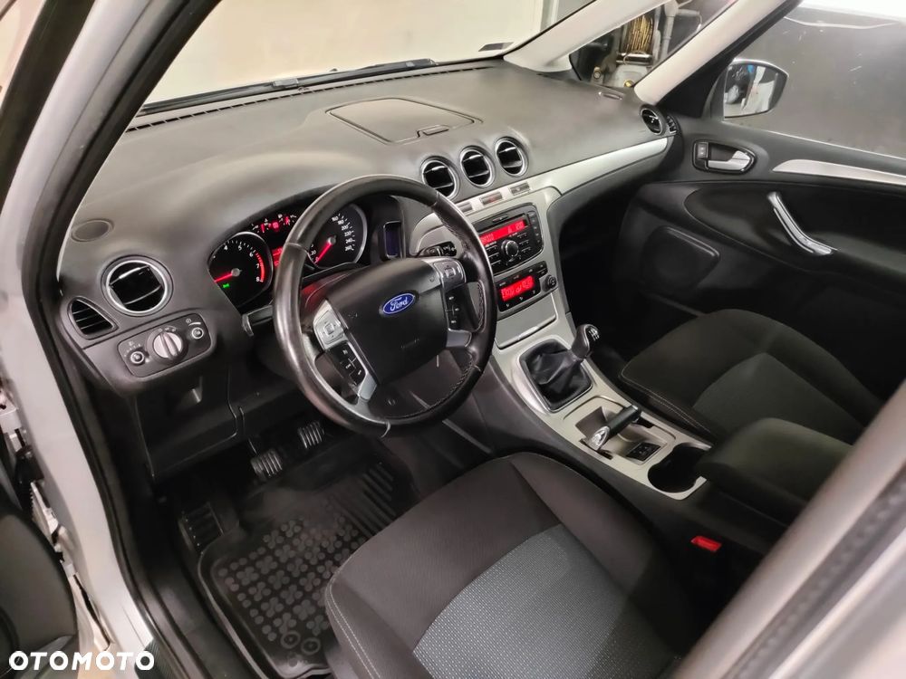 Ford Galaxy - 7