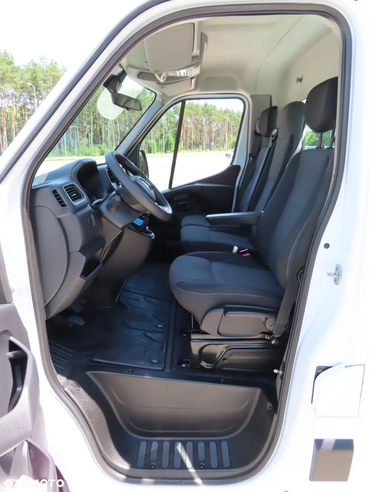 Renault Master 2.3 dCi 145 KM Skrzynia 4118 mm 8 Euro Palet WZMACNIANY 1219 Kg Ładowność HAK 2500 Kg Stan Jak NOWY POLECAM - 29