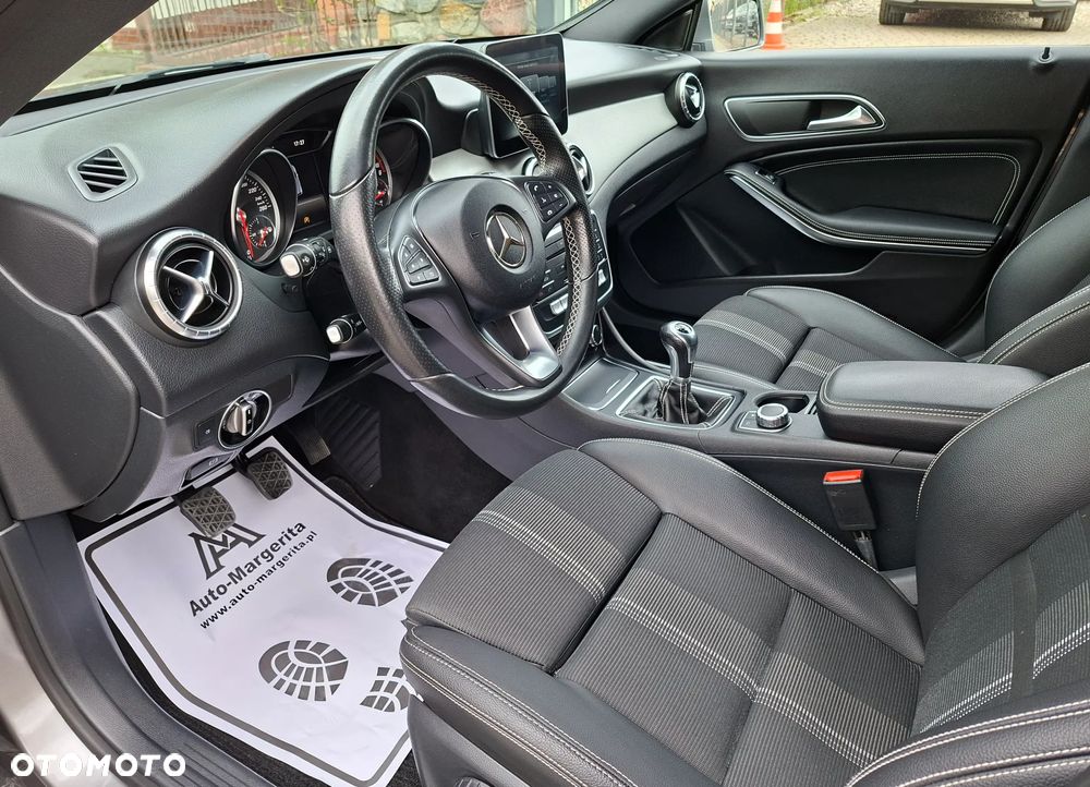 Mercedes-Benz CLA - 14
