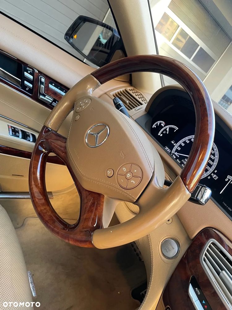 Mercedes-Benz CL 500 4-Matic BlueEff - 22