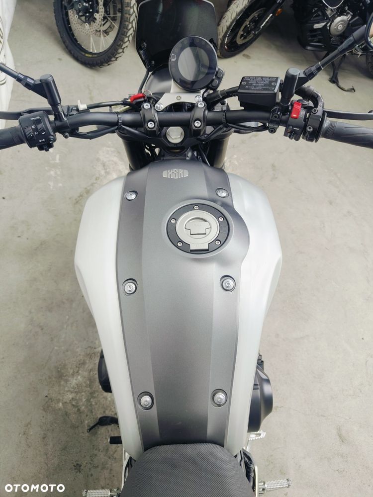 Yamaha XSR - 14