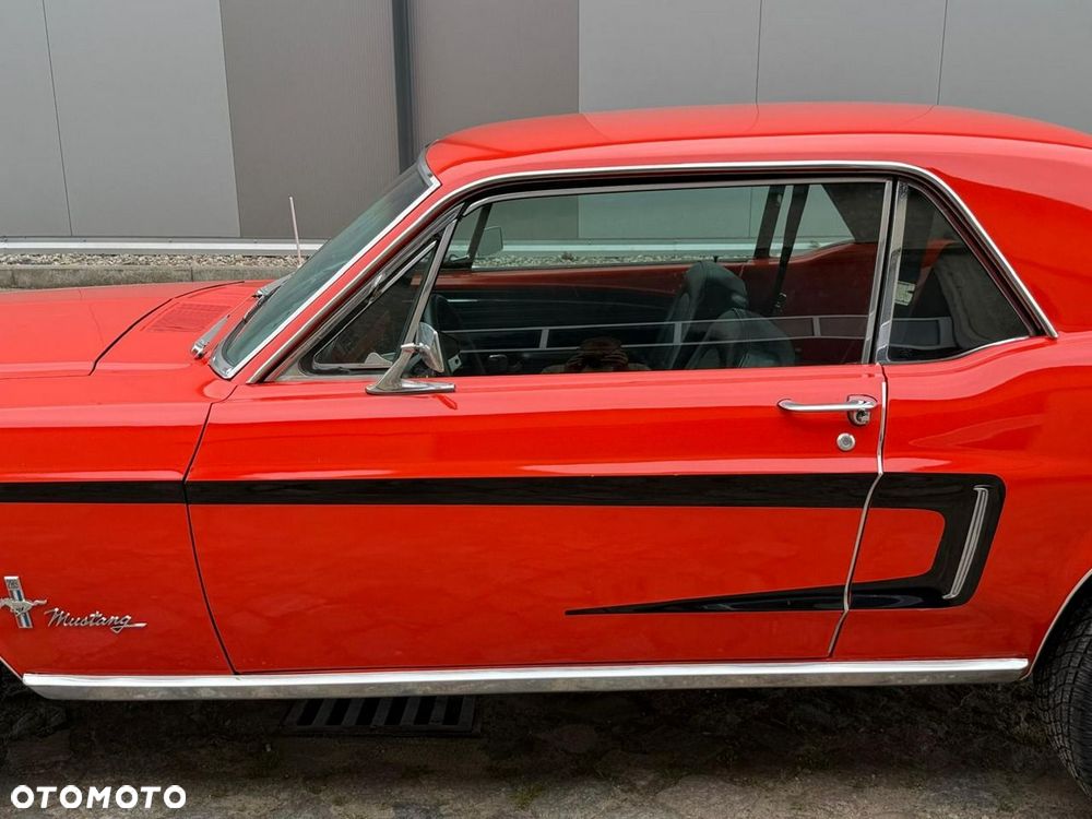Ford Mustang - 8