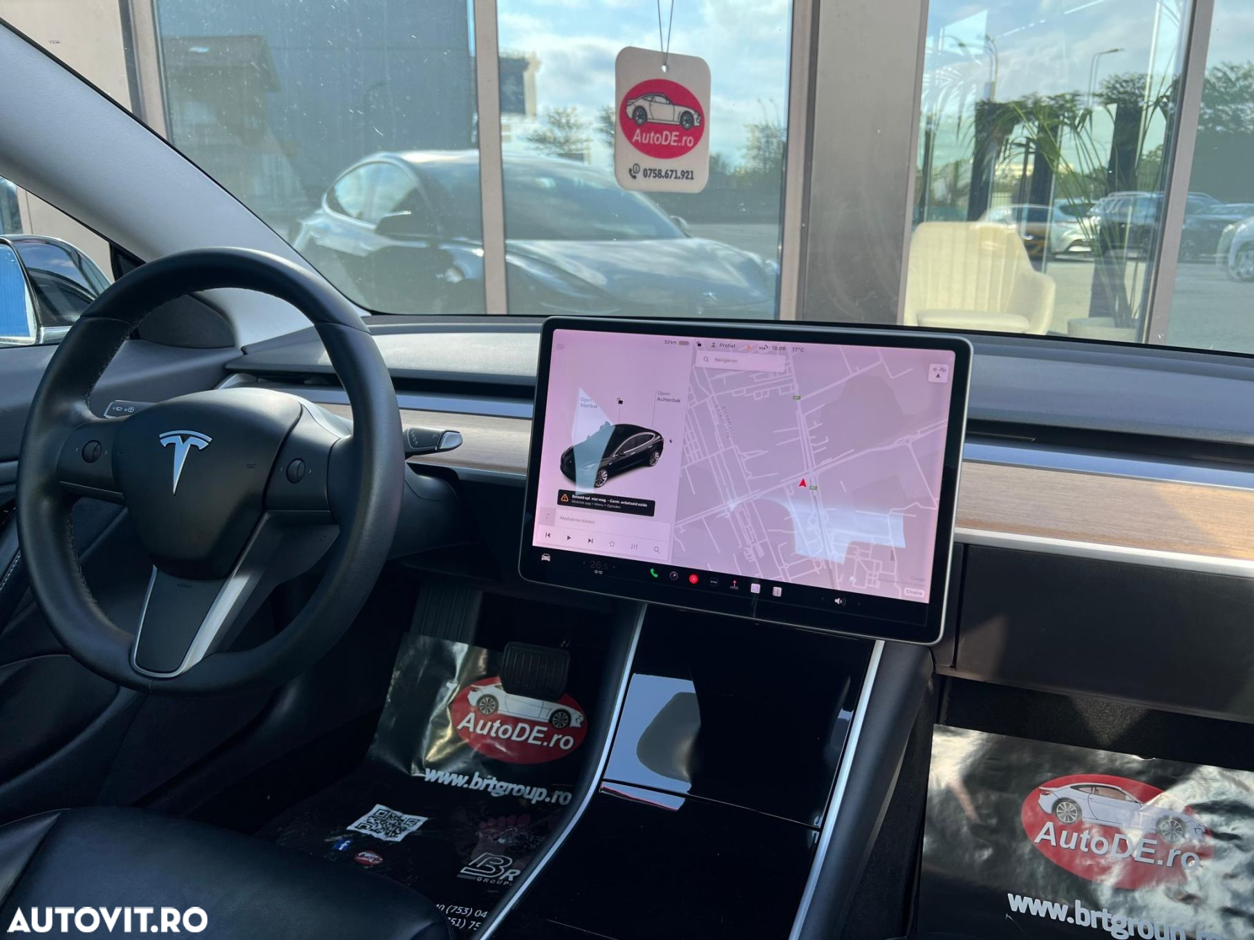 Tesla Model 3 - 10