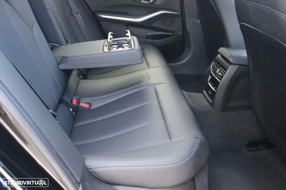 BMW 330 e Touring Aut. M Sport - 33