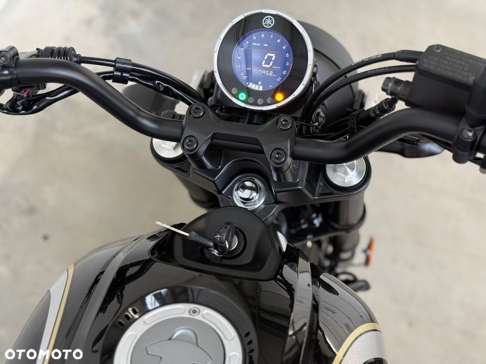 Yamaha XSR - 21