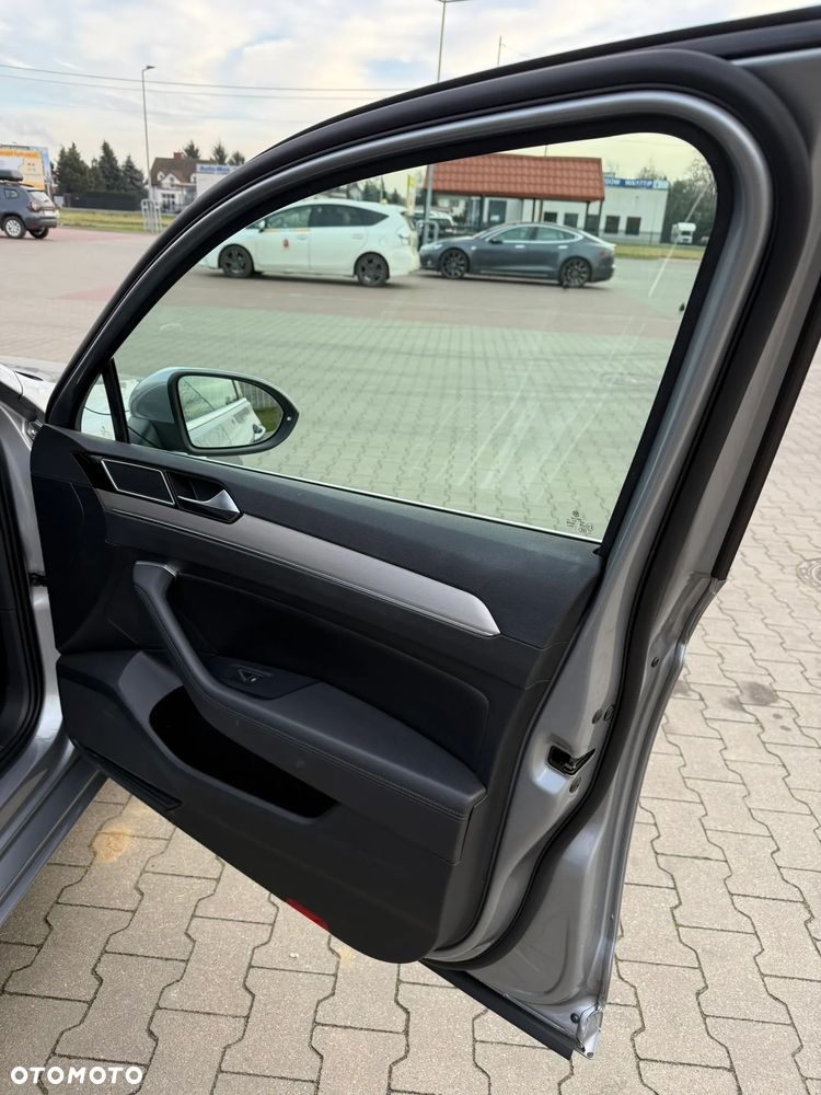 Volkswagen Passat Variant 1.8 TSI BMT Highline DSG - 21