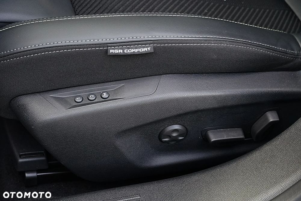 Peugeot 308 BlueHDi 130 EAT8 GT - 27
