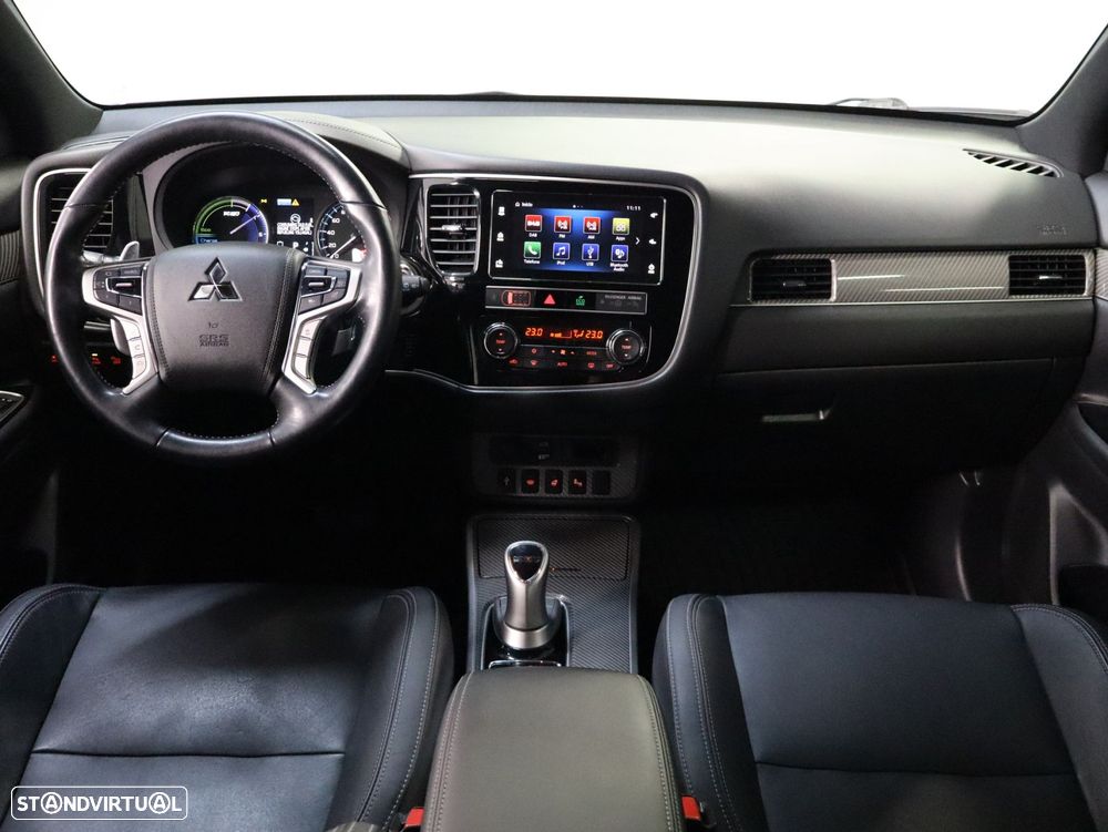 Mitsubishi Outlander 2.4 Instyle - 9