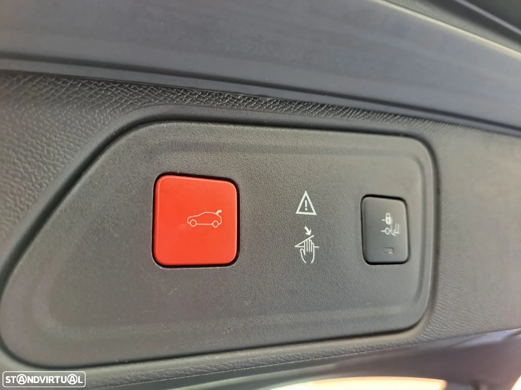 Peugeot 3008 PureTech 130 Stop & Start GPF EAT8 Crossway - 31