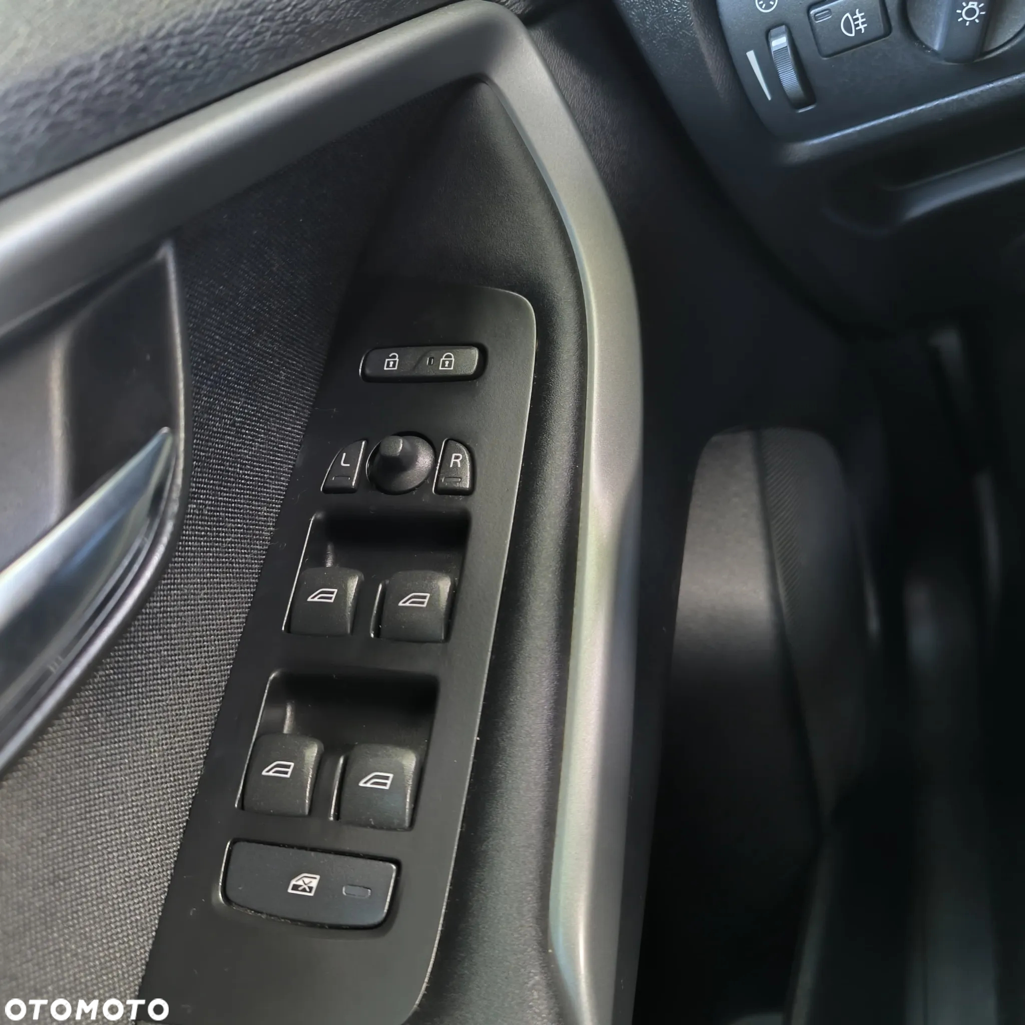 Volvo V40 D2 Kinetic - 17