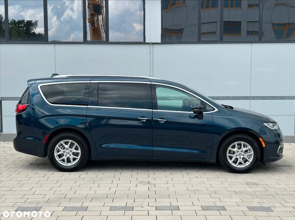 Chrysler Pacifica - 15