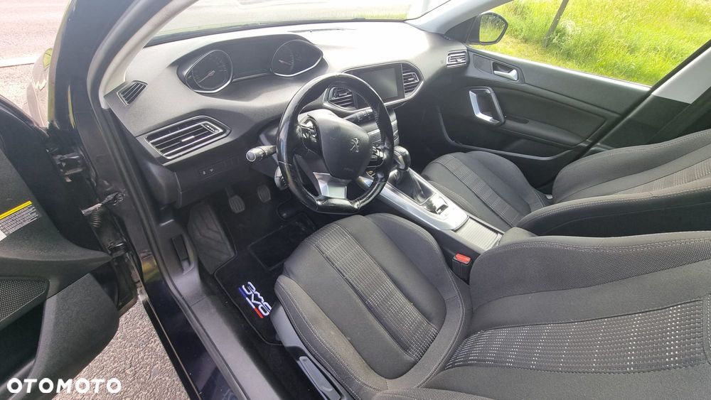 Peugeot 308 1.6 BlueHDi Style S&S - 25