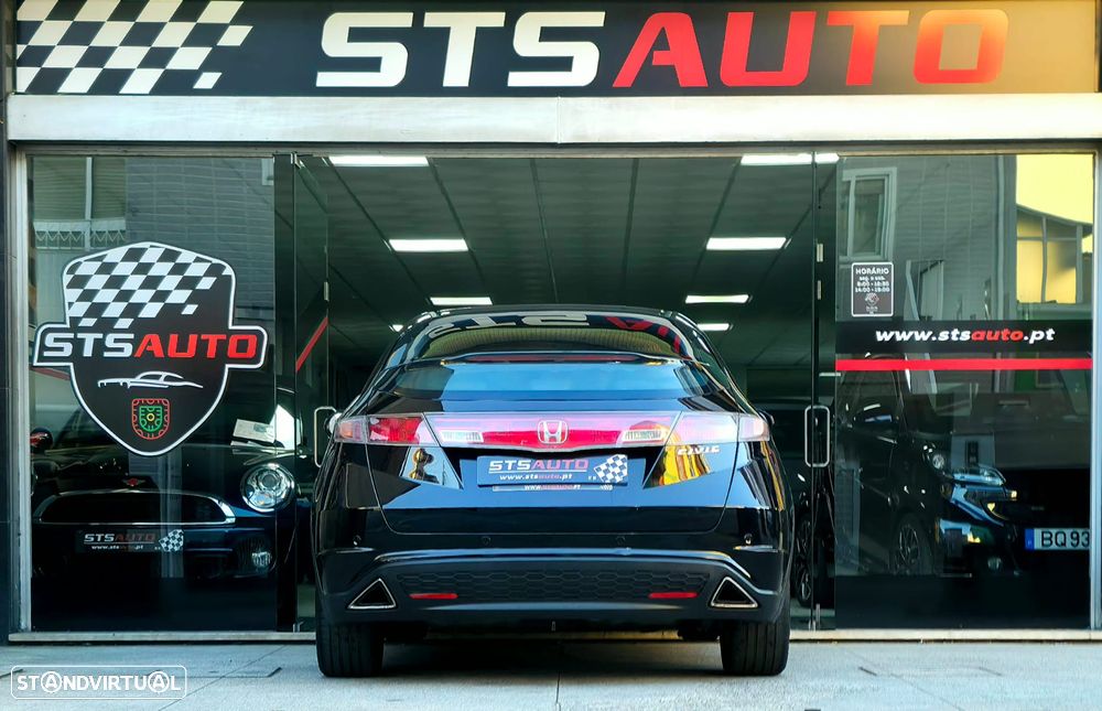 Honda Civic 1.8 Executive NAVI - 54