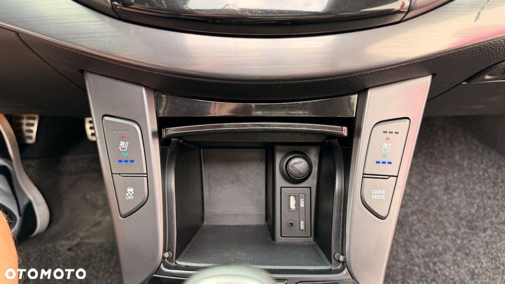 Hyundai i40 Kombi 2.0 Premium - 28