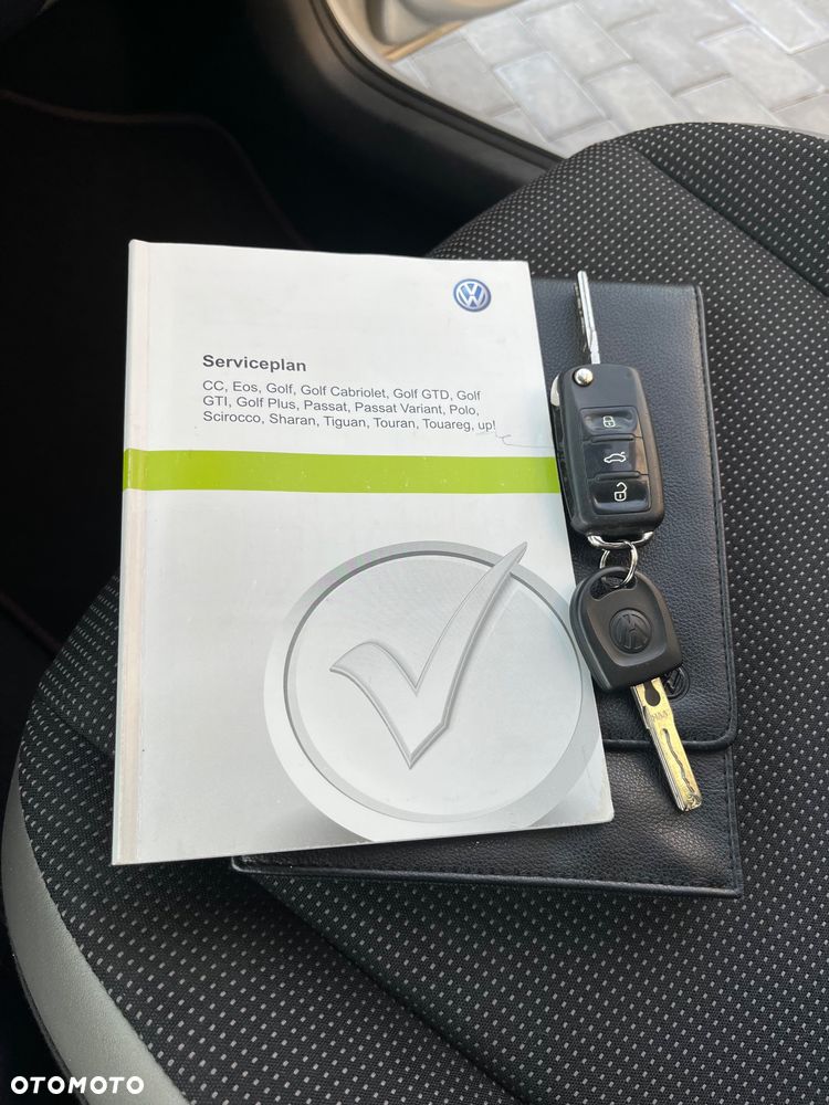 Volkswagen up! - 24