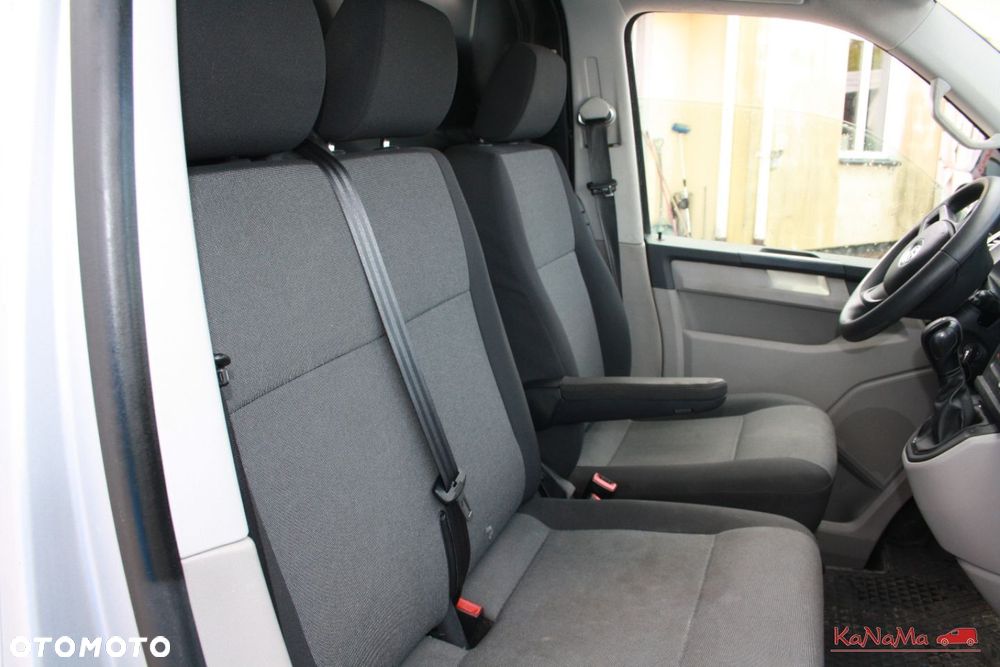 Volkswagen Transporter - 32