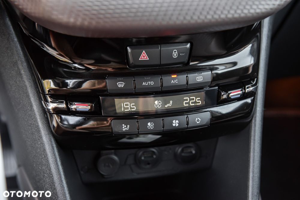 Peugeot 2008 120 VTI Business-Line - 21