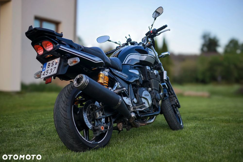 Yamaha XJR - 3