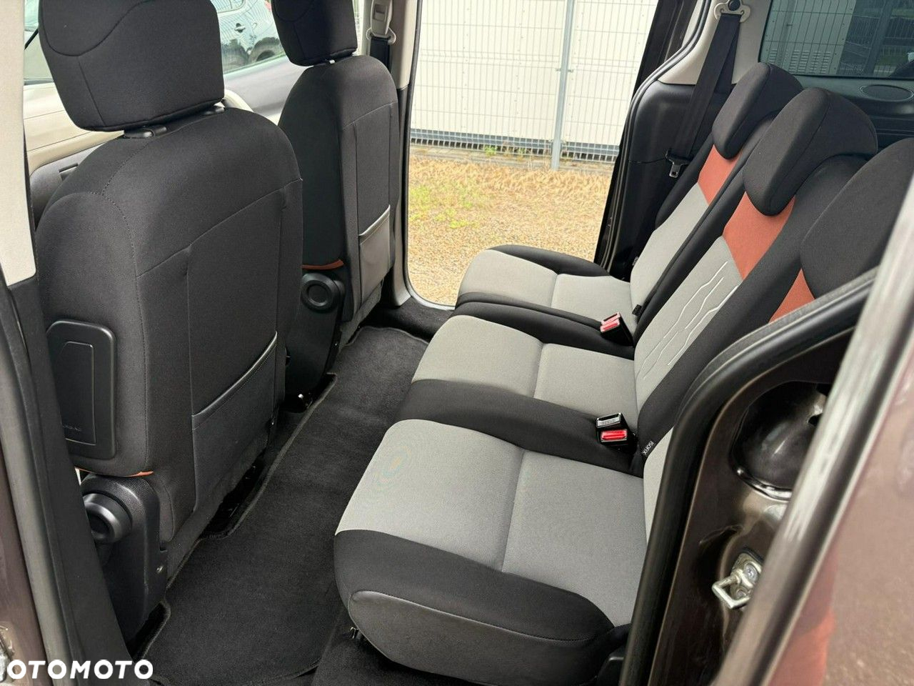 Peugeot Partner - 16