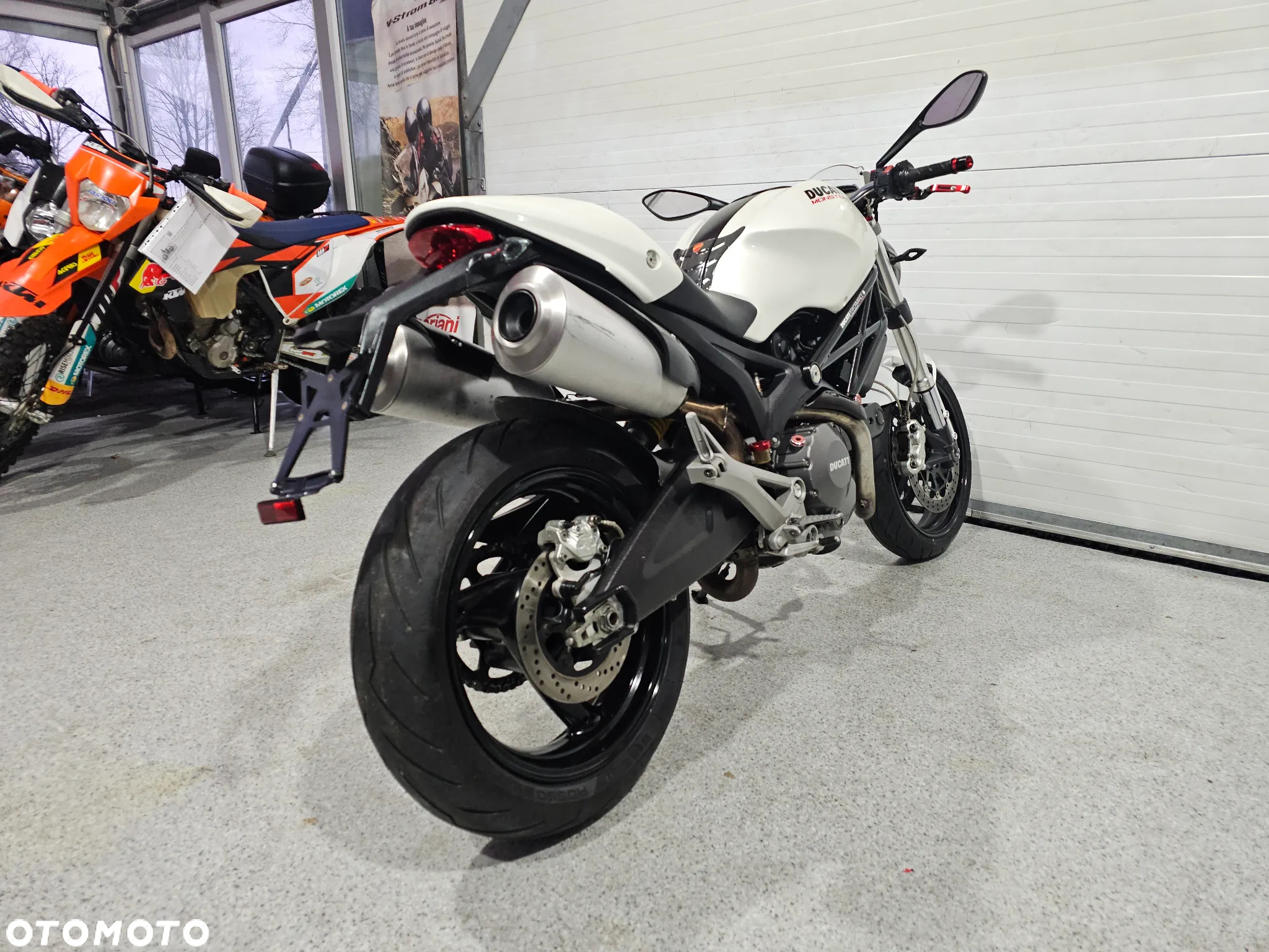 Ducati Monster - 26