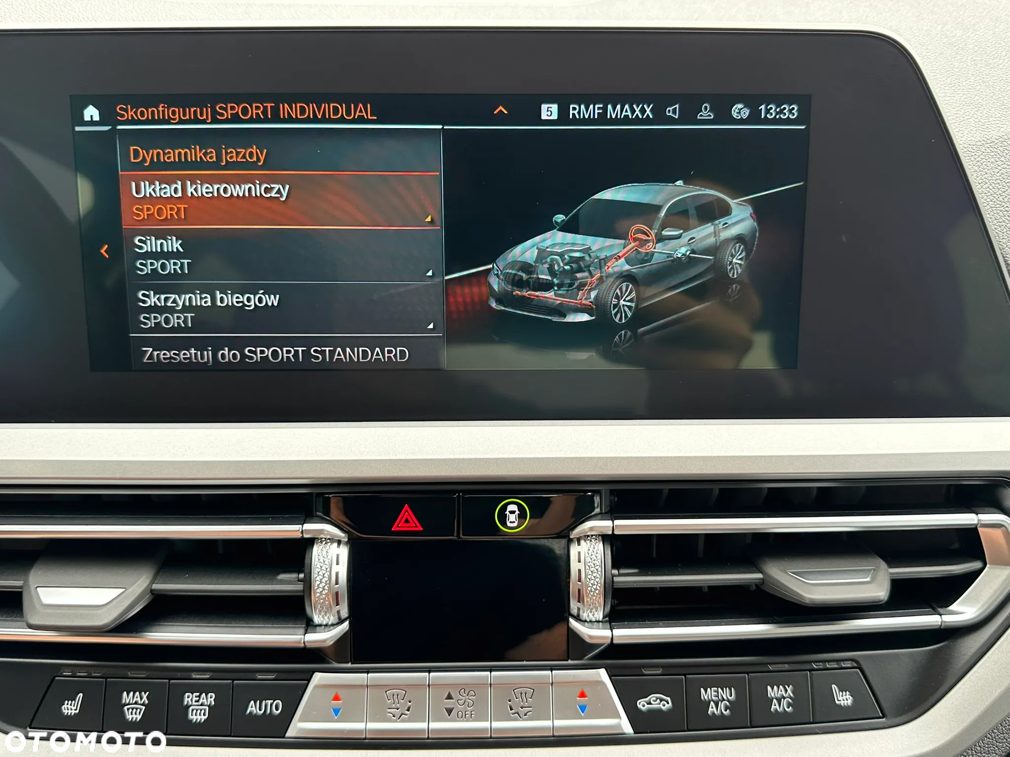 BMW Seria 3 330i Sport - 33