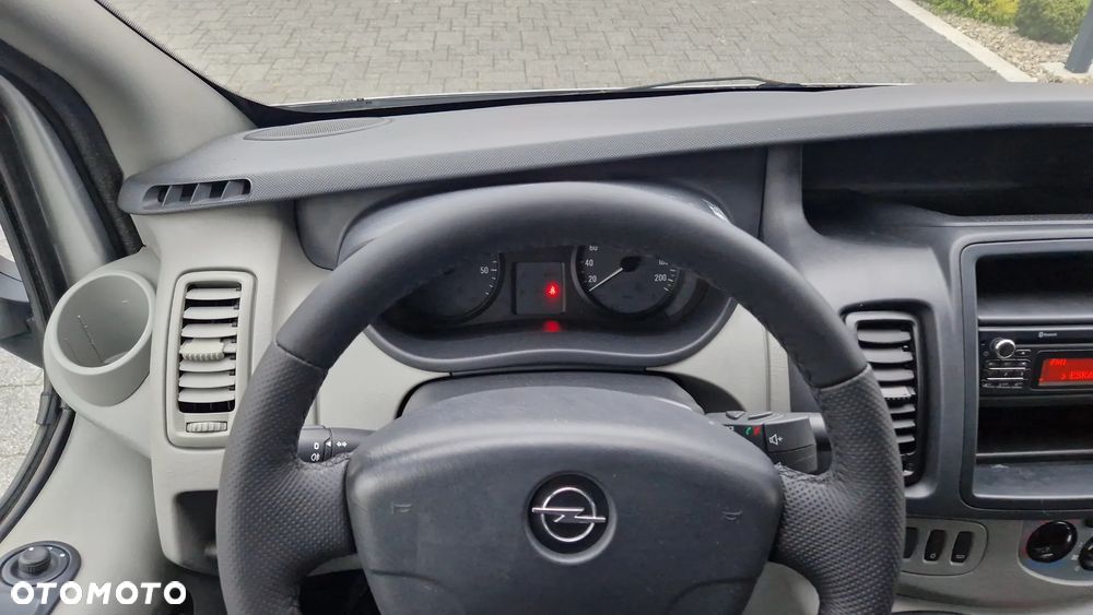 Opel Vivaro - 12