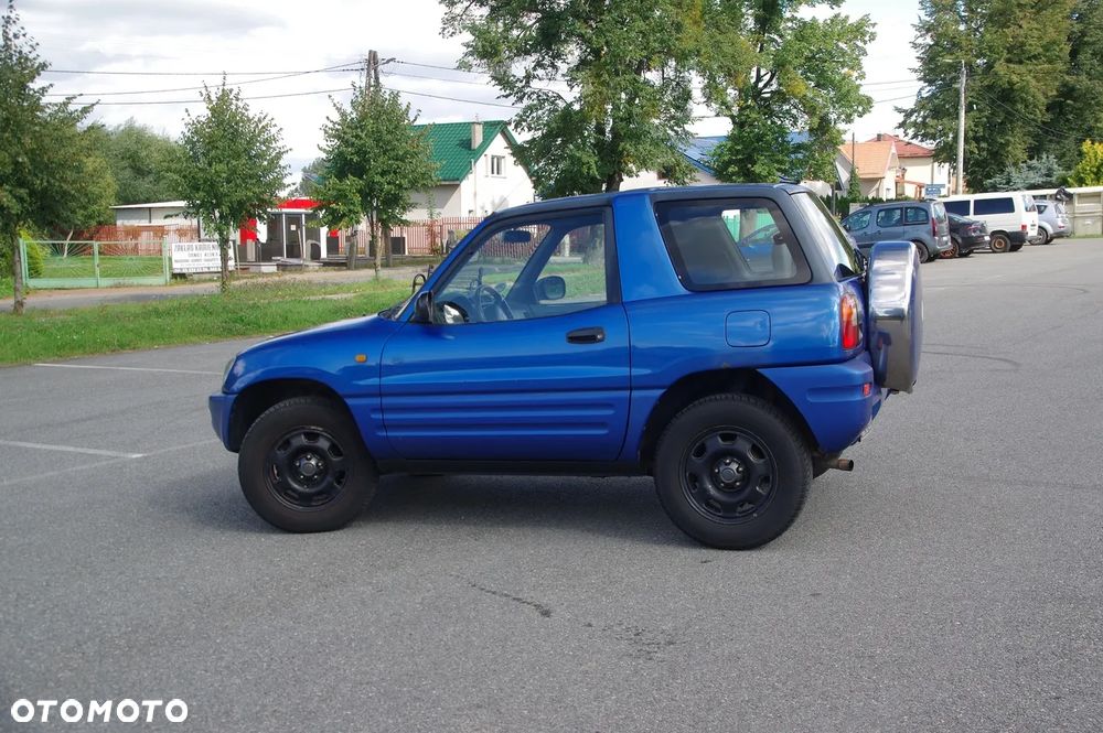 Toyota RAV4 2.0 Special - 13
