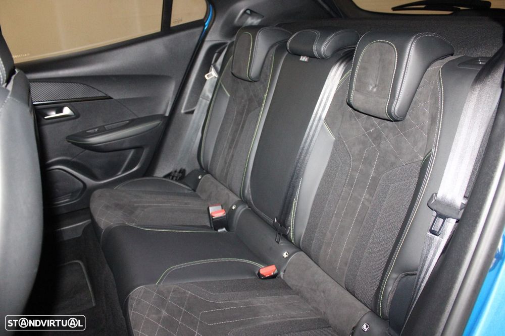 Peugeot e-2008 50 kWh GT Pack - 5