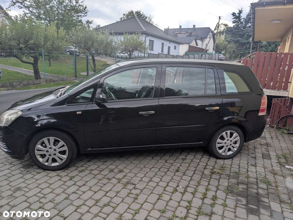 Opel Zafira - 2