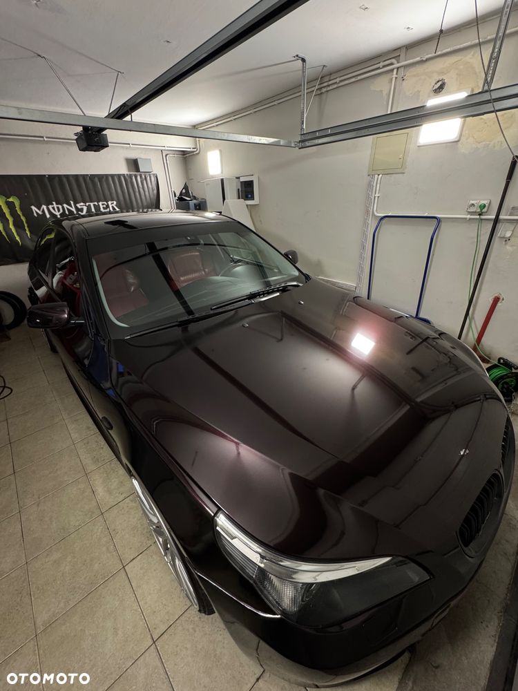 BMW E60 2003 photo 2