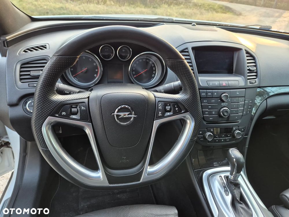 Opel Insignia - 18