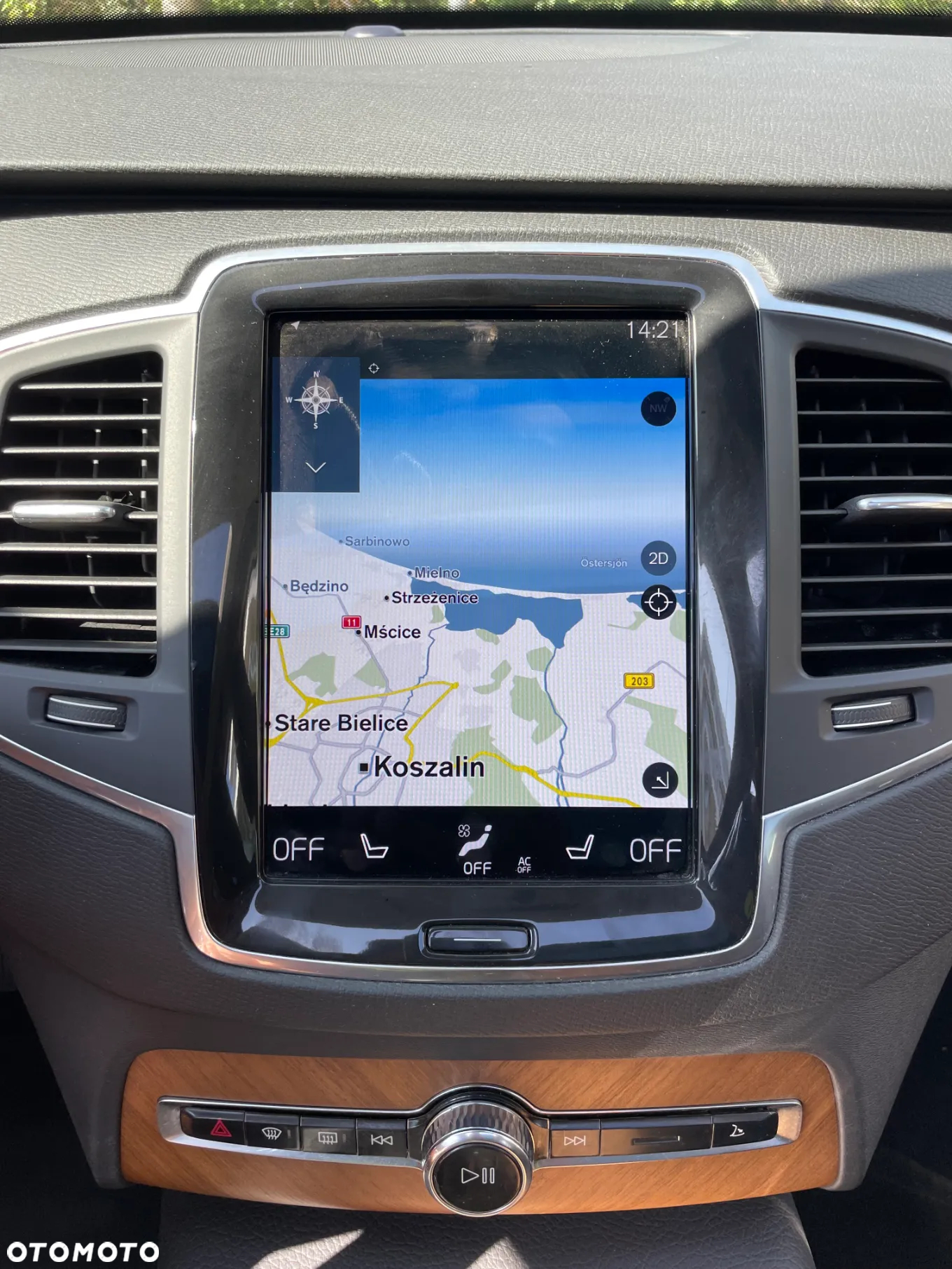 Volvo XC 90 T8 AWD Twin Engine Geartronic Momentum - 11