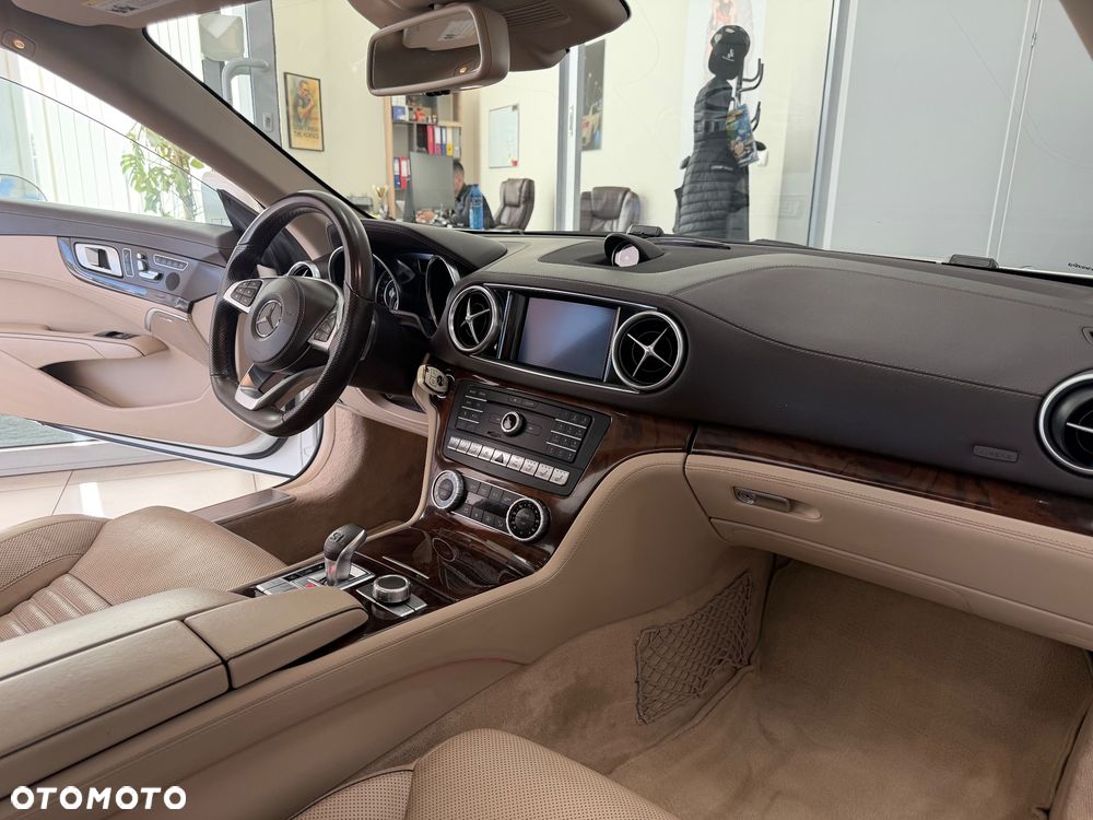 Mercedes-Benz SL - 39