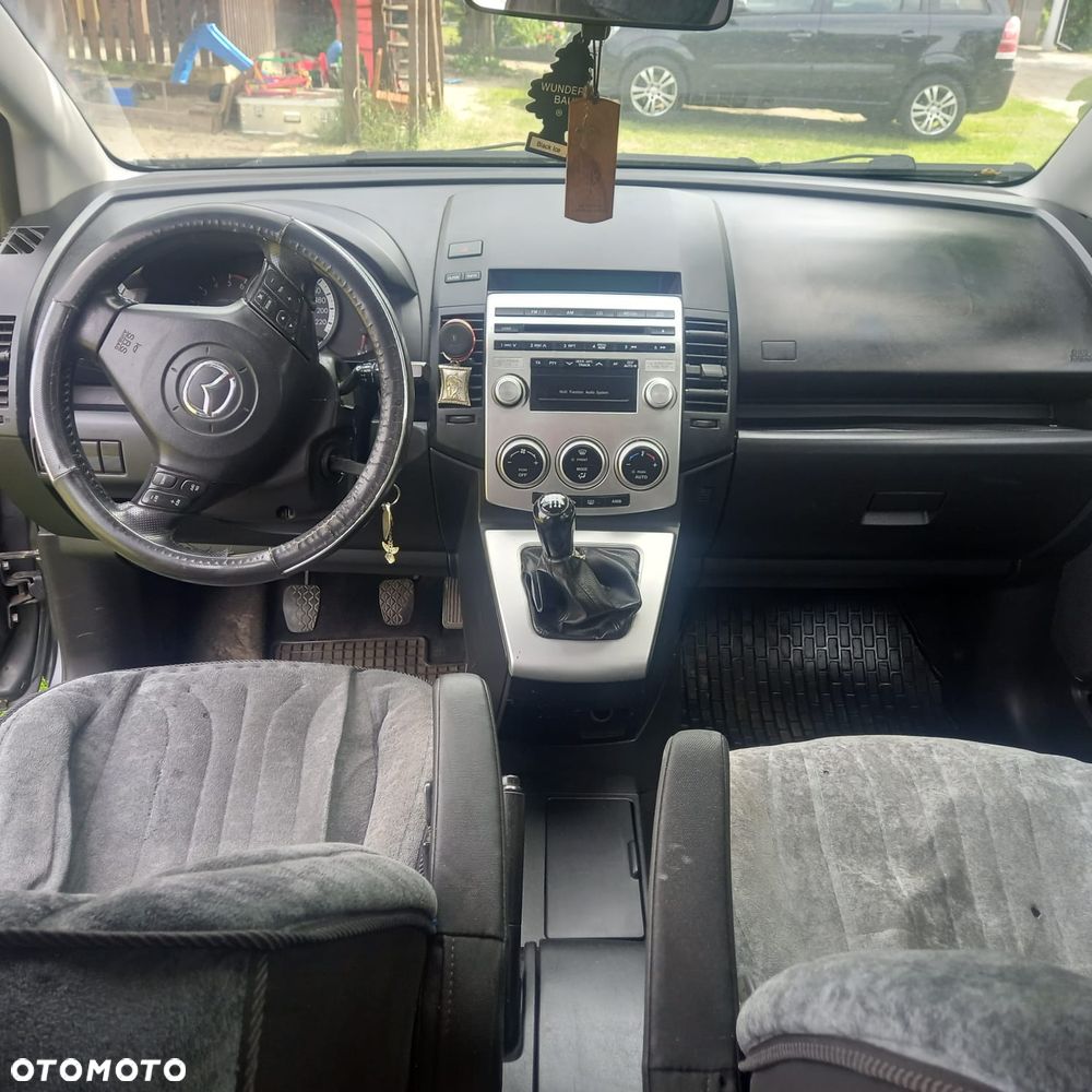 Mazda 5 - 7