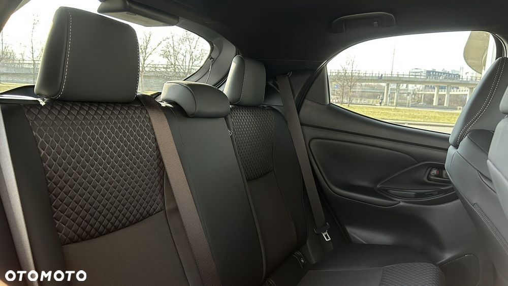 Toyota Yaris Hybrid 1.5 Executive - 16