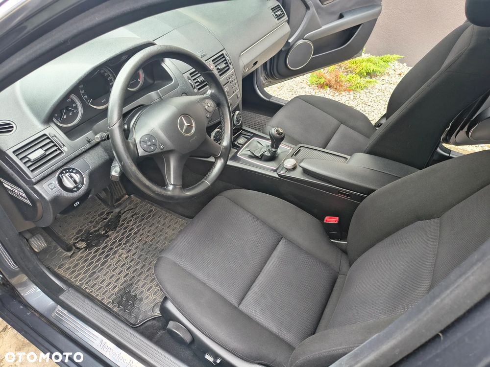Mercedes-Benz Klasa C 200 CDI BlueEff Classic - 10