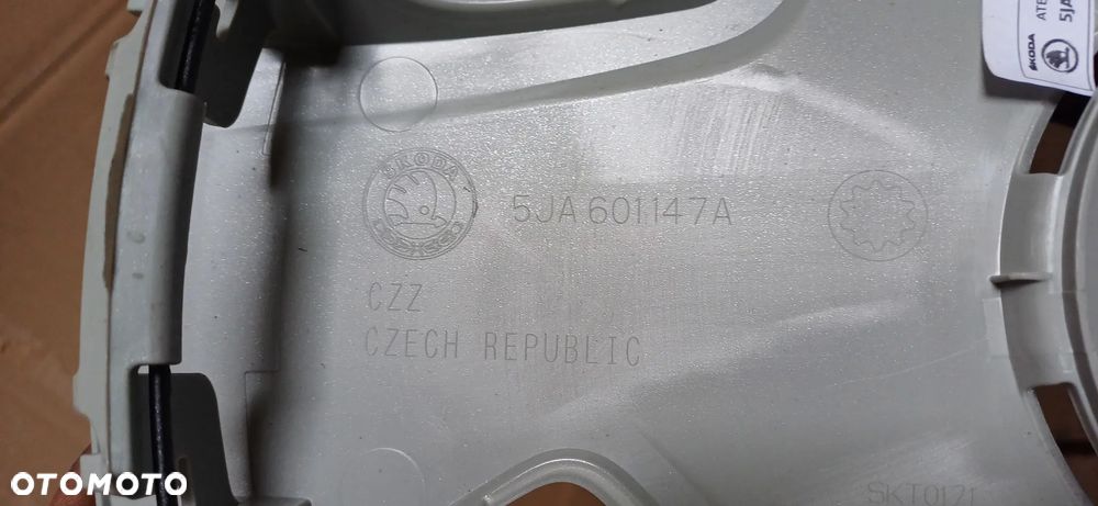 Skoda Octavia III oryginalny kołpak 15 5JA601147A - 2