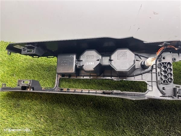 CONSOLA CENTRAL VOLKSWAGEN TAIGO - 6