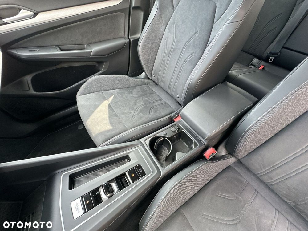 Volkswagen Golf - 25