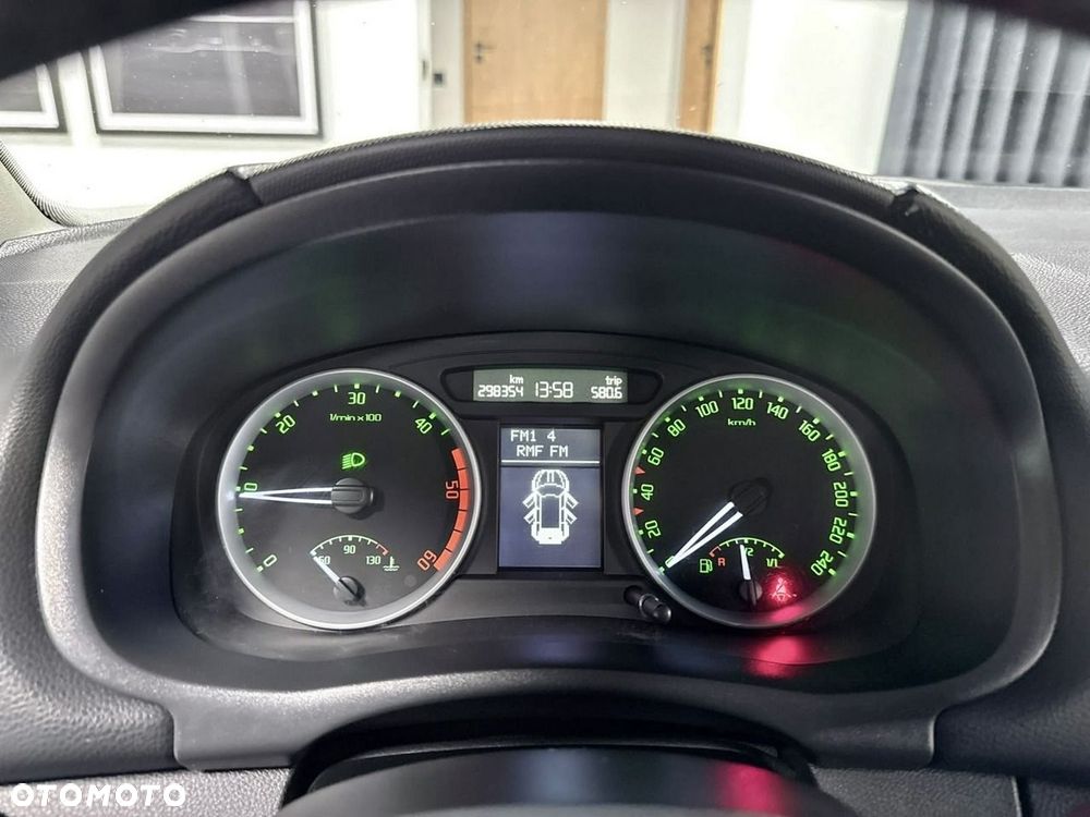Skoda Roomster 1.9 TDI Scout PLUS EDITION - 23