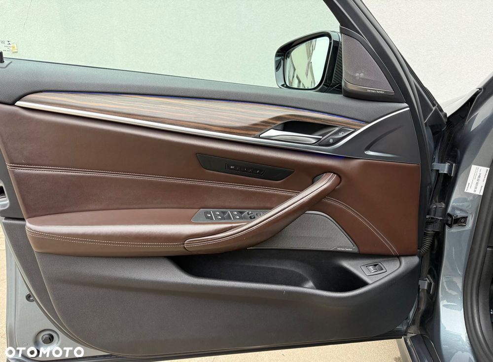 BMW Seria 5 520d xDrive M Sport sport - 11