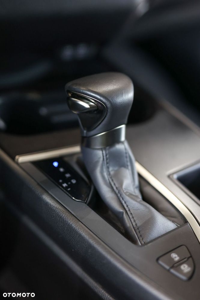 Lexus UX 200 Elegance 2WD - 30