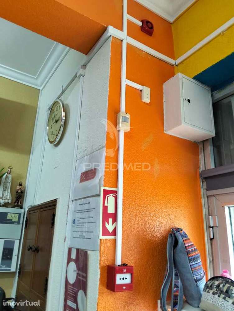 Loja na Urbanização Nova em Caparide (Cascais) - Grande imagem: 2/9