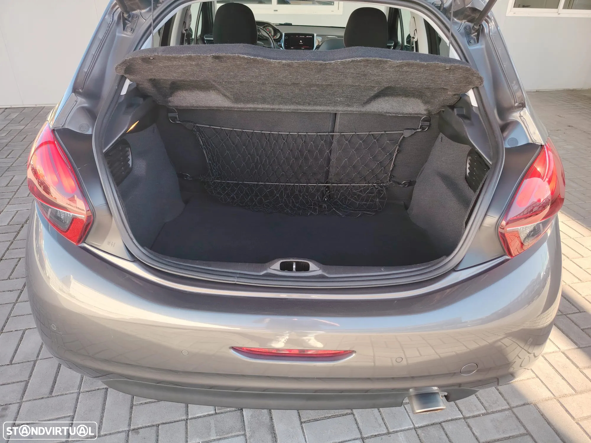 Peugeot 208 1.2 PureTech GT Line - 30